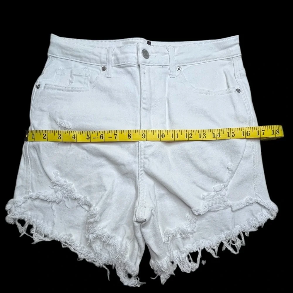 Risen High Waist White Distressed Women Shorts, Size Large - Picture 4 of 9